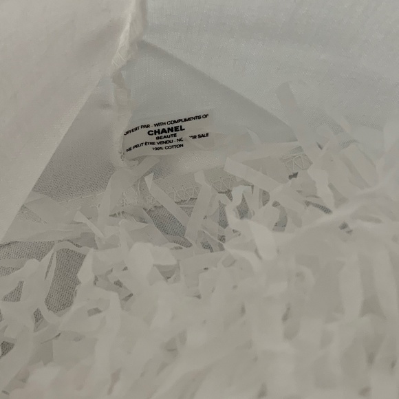 CHANEL white cotton canvas drawstring pouch cosmetic bag storage bag - Authentic - Picture 7 of 13